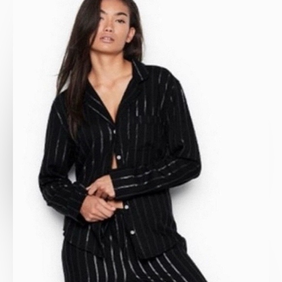 NWT Victoria’s Secret PINK Pajama Top Women M Black Metallic Stripe Long Sleeve - Picture 1 of 9